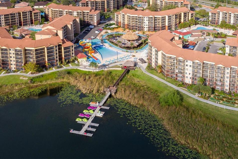 Stunning Condo Near Universal Studios Williamsburg Exterior photo