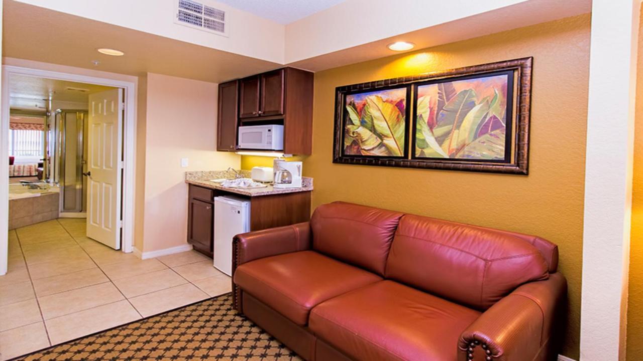 Stunning Condo Near Universal Studios Williamsburg Exterior photo